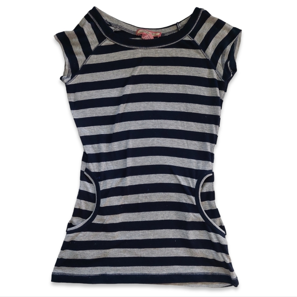 Hiatus - Girl's Shirt Size M